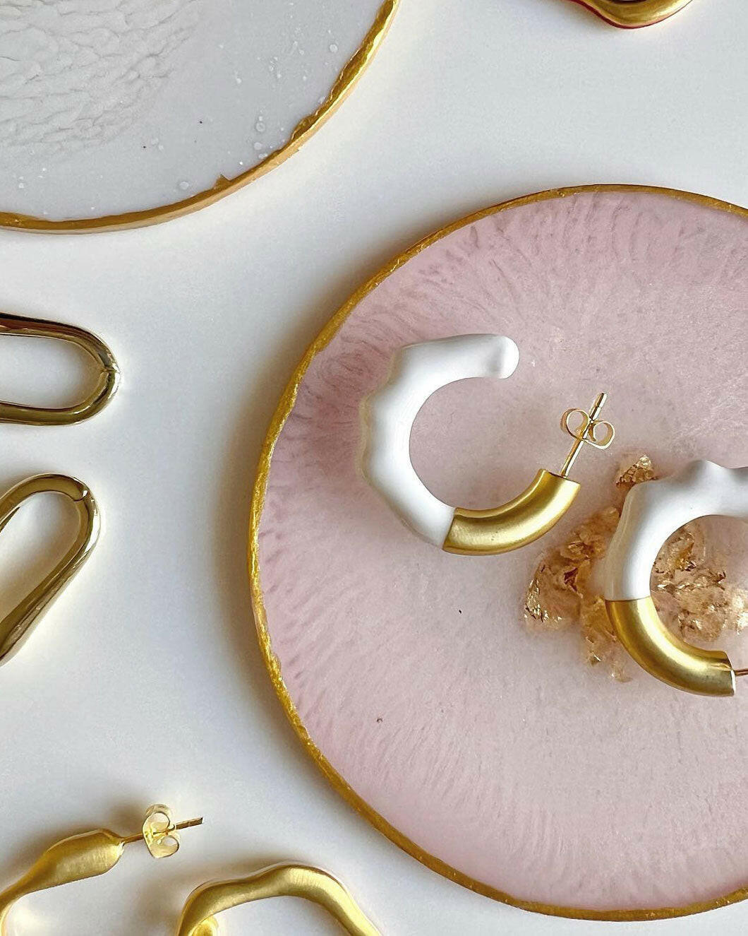 lunaya jewelry mini molten hoops bright white detail