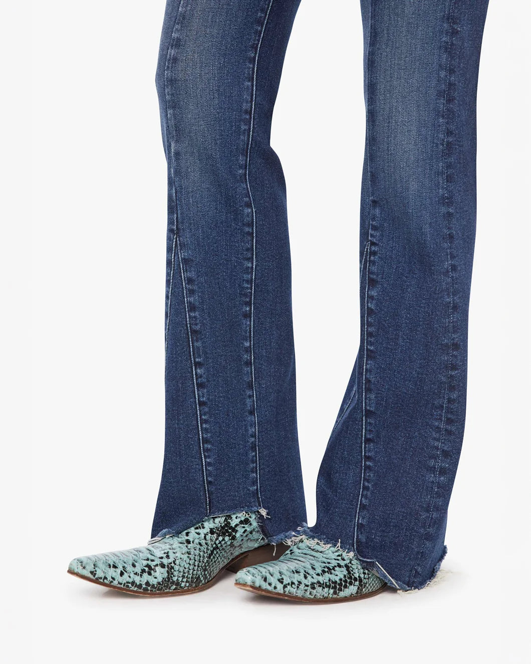 mother denim THE INSIDER SKIMP POINTY FRAY jean you're a riot medium wash hem detail