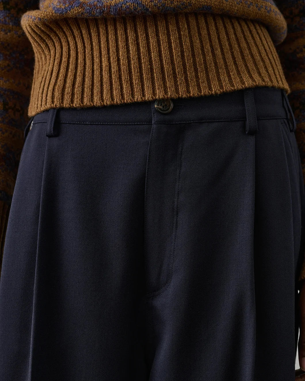 front closure view of Soeur Frejus Pants showing elastic waistband and tailored structure