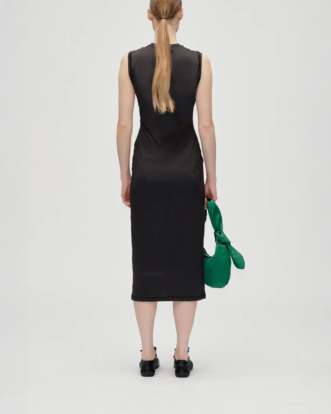 stine goya Elastic Crewneck Dress melting flowers black and pink on model back view