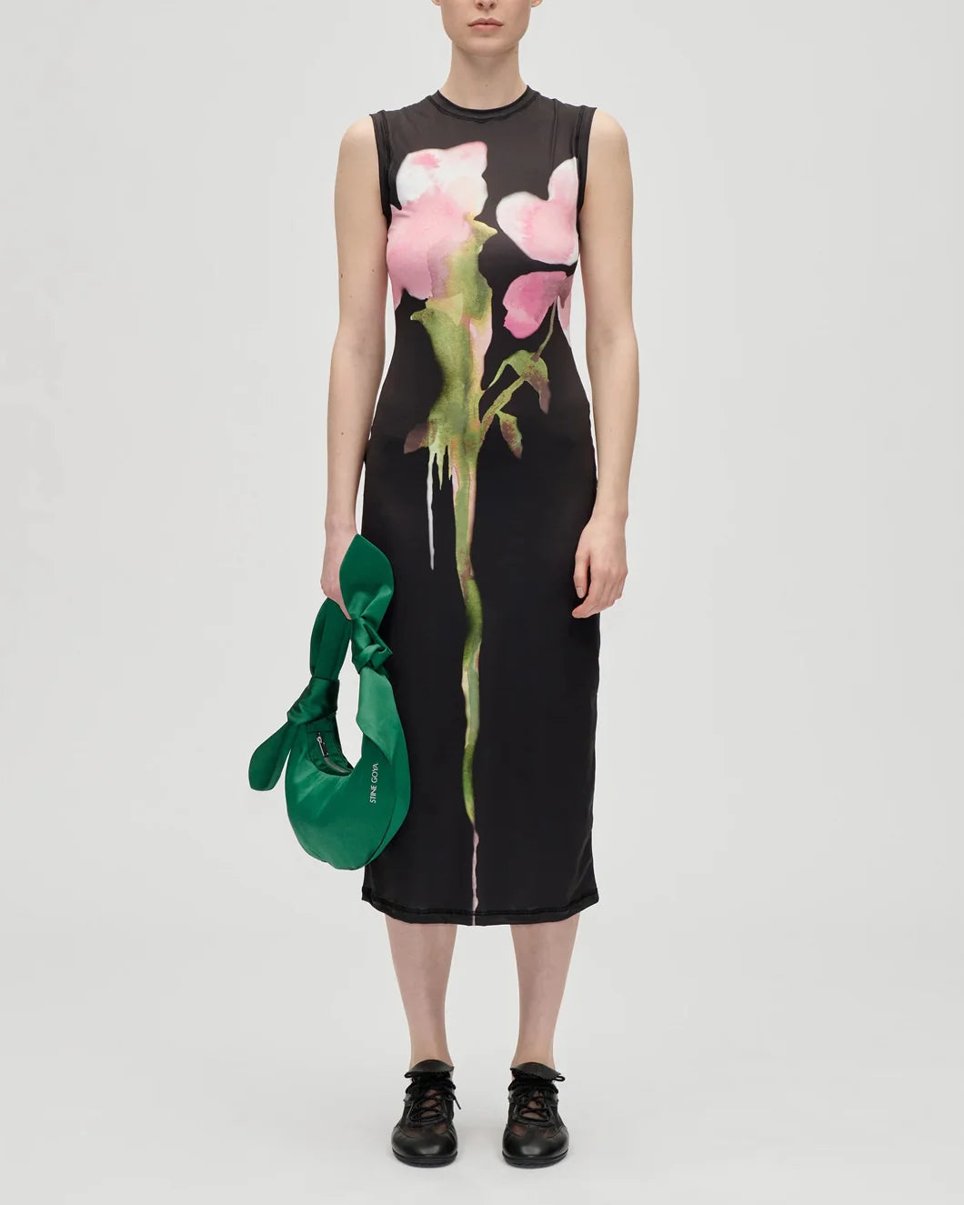 stine goya Elastic Crewneck Dress melting flowers black and pink front