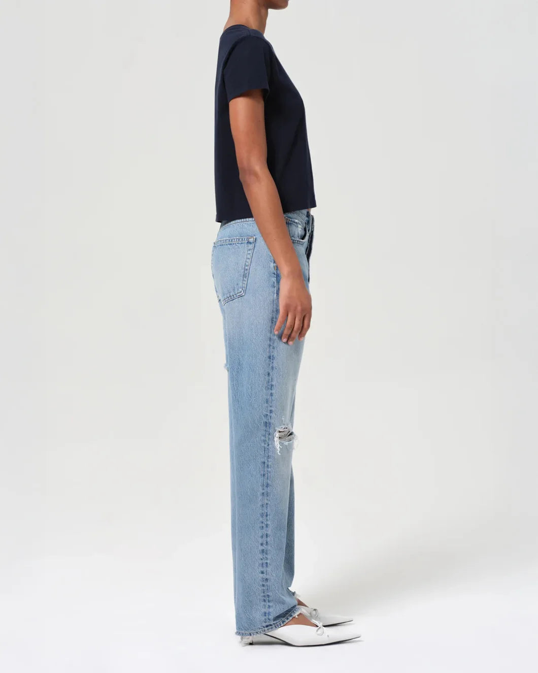 AGOLDE amryn jean medium indigo on figure side
