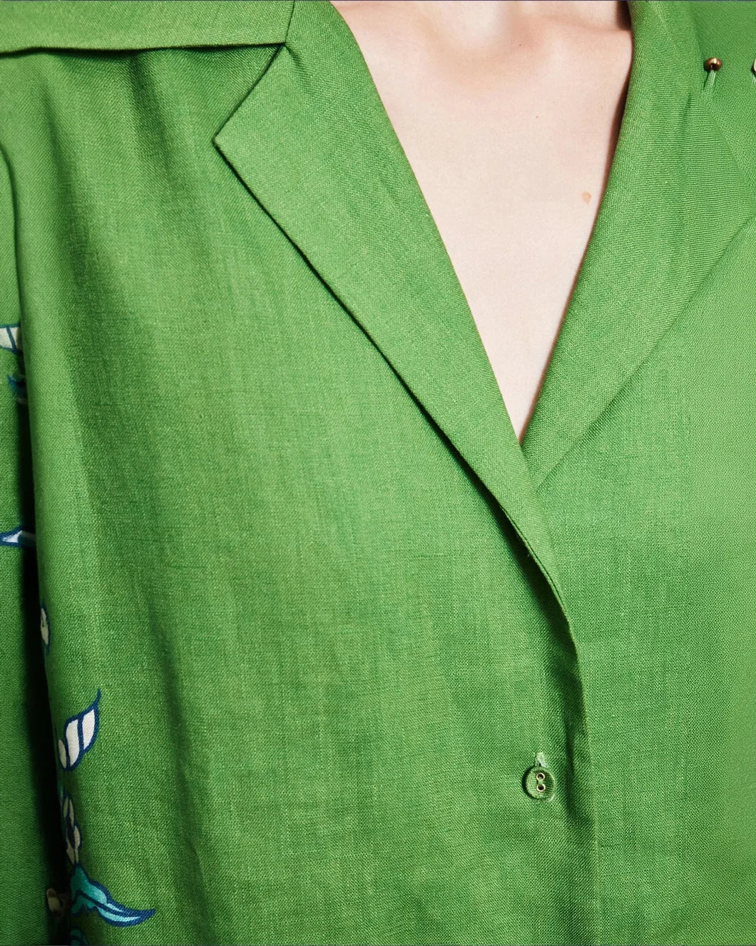 ALEMAIS Nanci Shirtdress on figure front ddetail