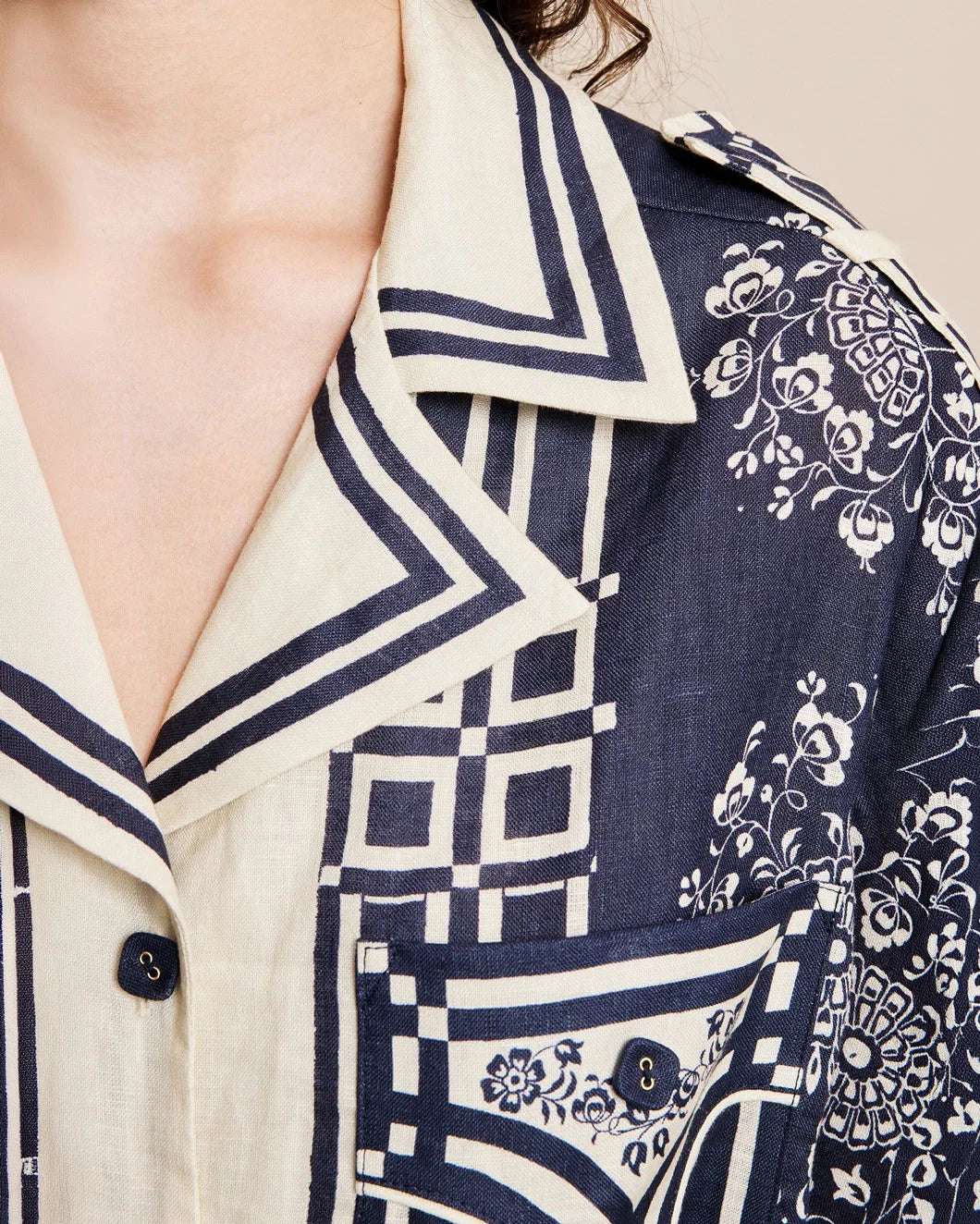 ALEMAIS Banderra Linen Shirtdress on figure front dedtail