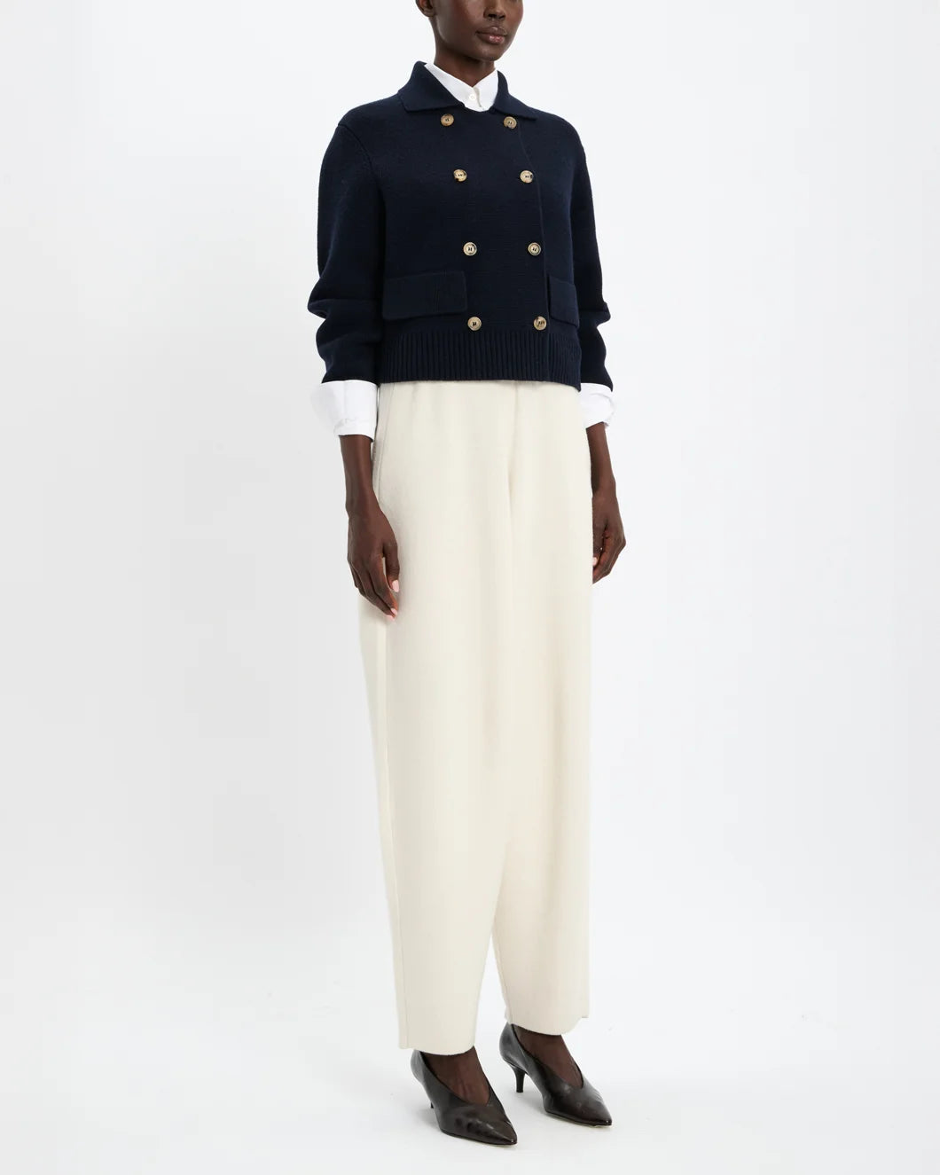 ARCH4 Mire Jacket Navy On Fig Front 2