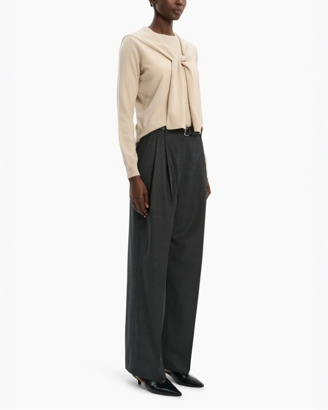 ARCH 4 Sonja top on figure side