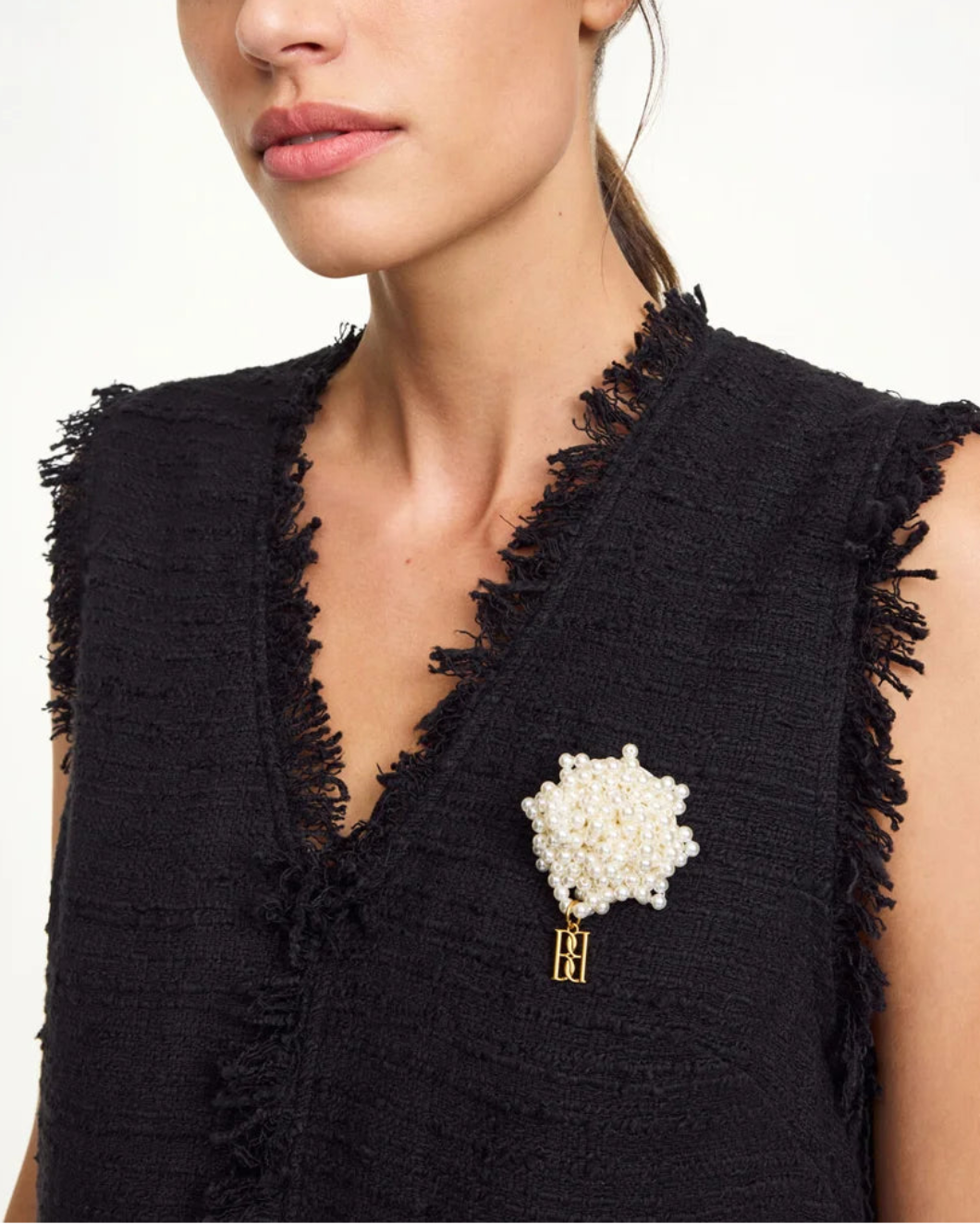 BY MALENE BIRGER Helea Monogram Broach onfigure front