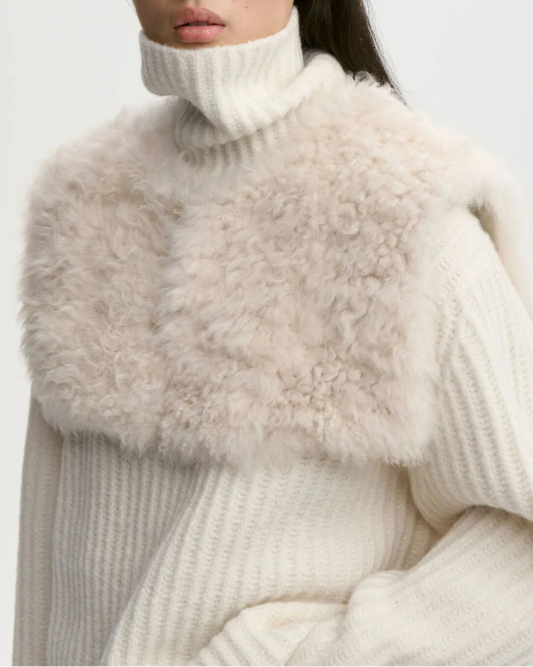 BY MALENE BIRGER Lila scarf on figure front