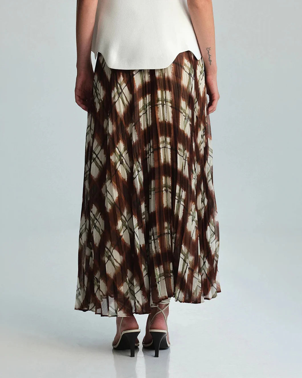 CARA CARA Otto skirt ppbr on figure back