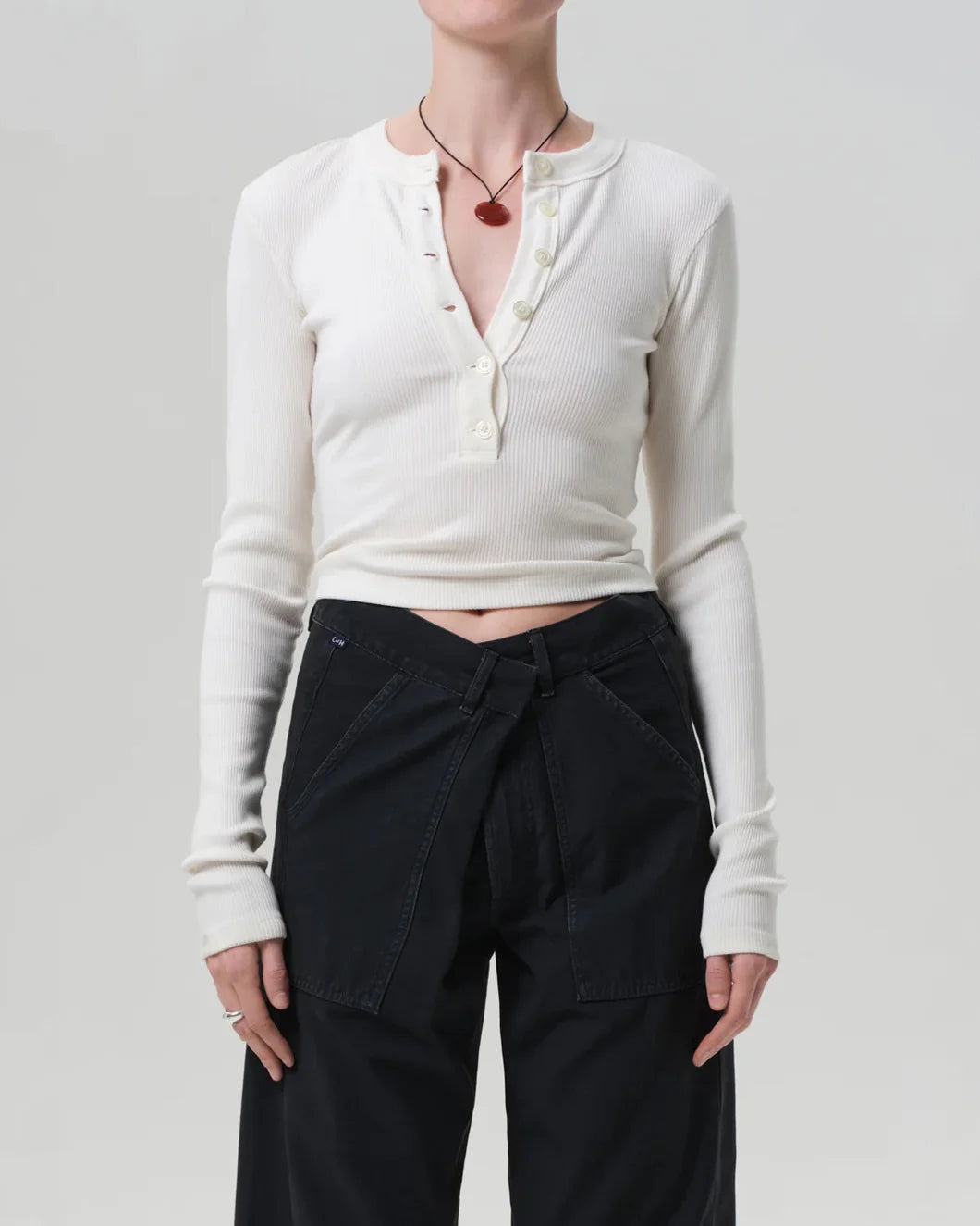 CITIZEN OF HUMANITY Varra Henley
In Pashmina on figure front