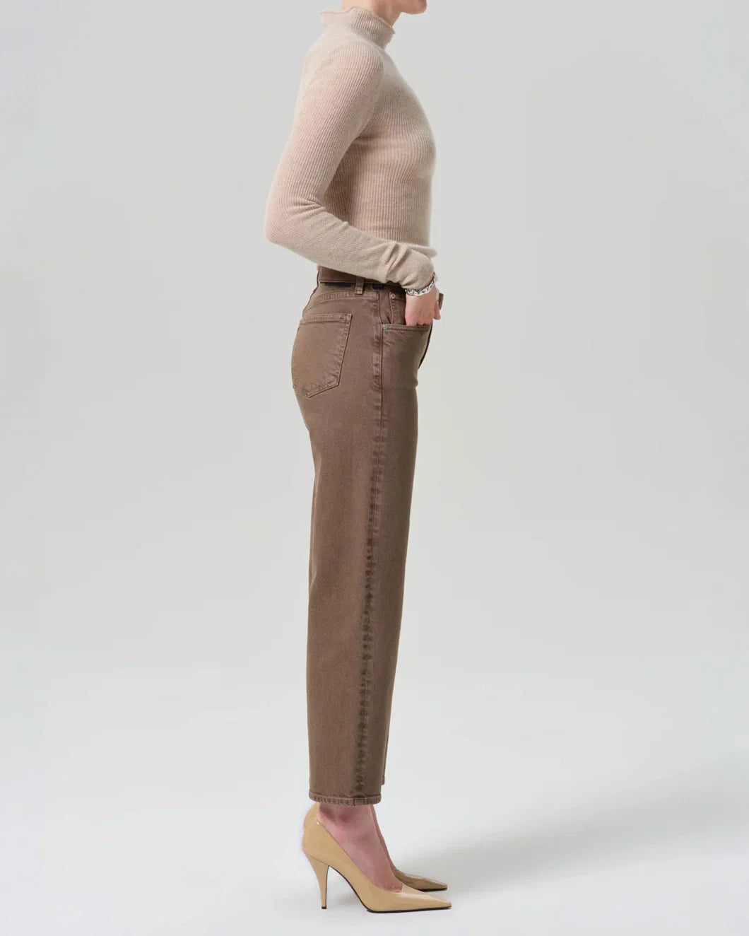 CITIZEN Palma Straight cocoa on figure side