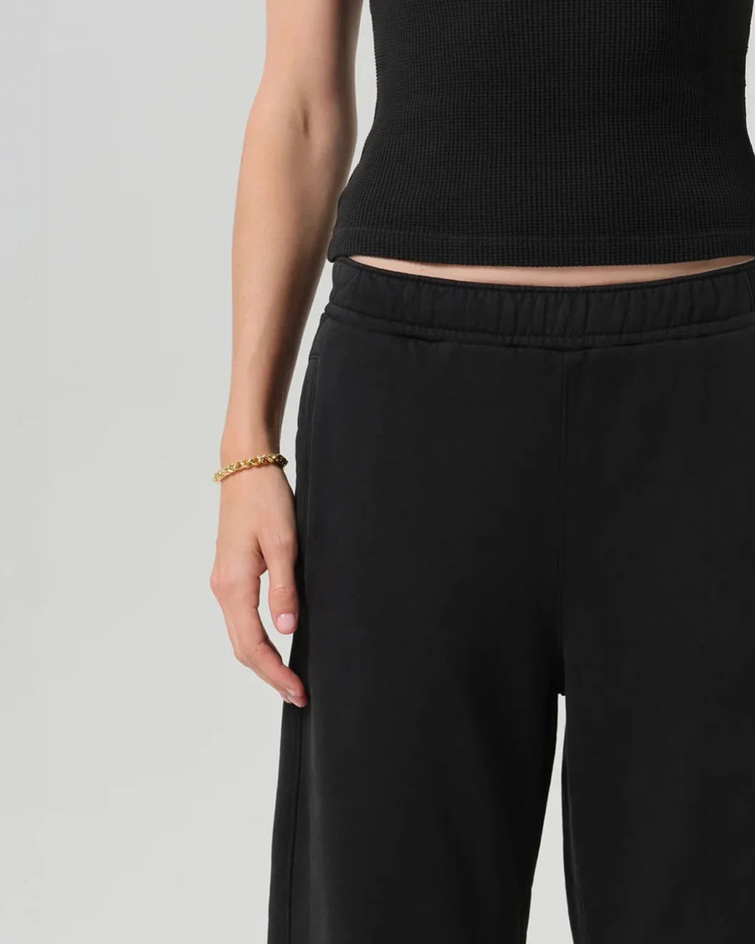 CITIZENS-Miro-Sweatpant-juniper-on-figure front detail