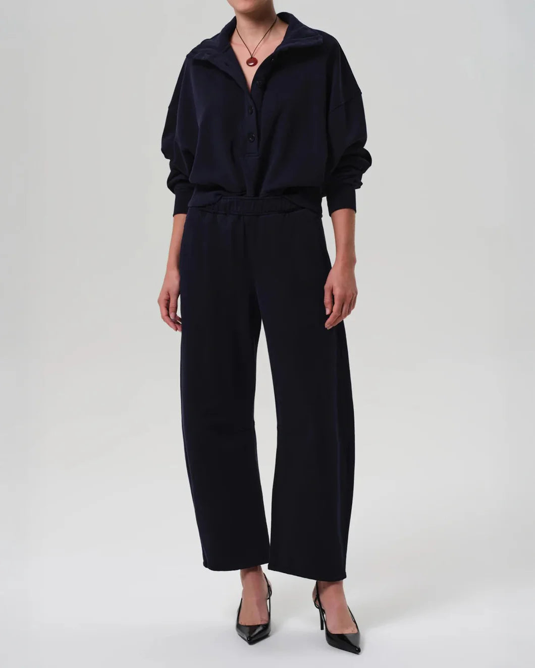 CITIZENS miro sweatpant navy on figure front