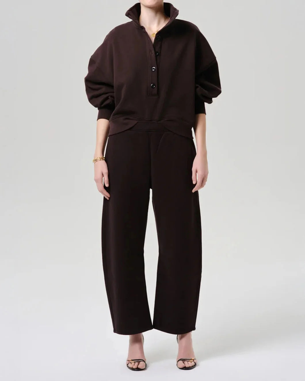 CITIZENS Miro Sweatpant Chocolate on figure front