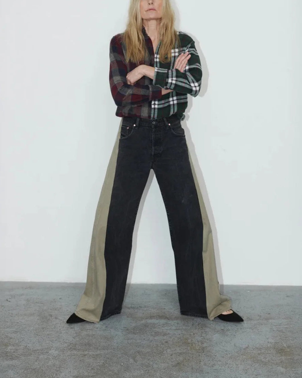 ELVDENIM freya wide leg jeans black beige on figure front