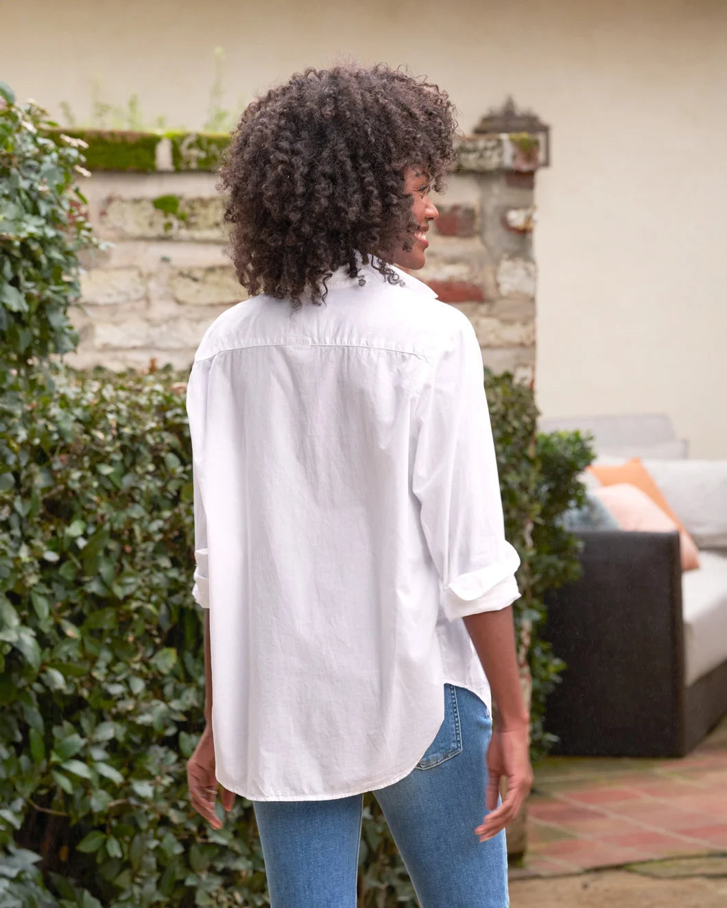 FRANK AND EILEEN Relaxed button up shirt white on figure back