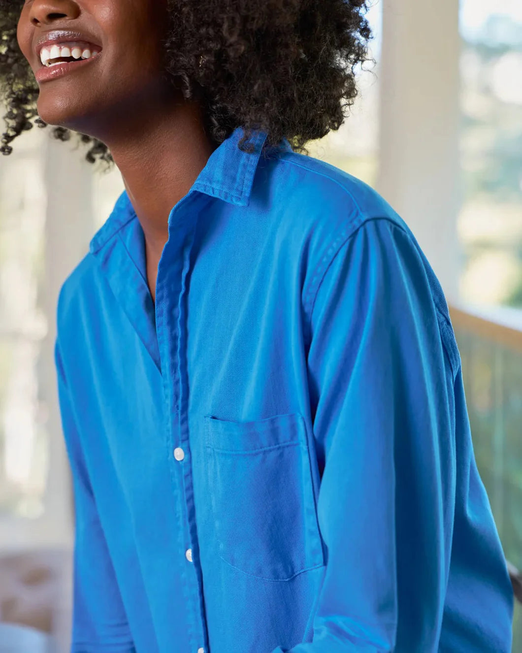 FRANK AND EILEEN rory maxi shirtdress lapis on figure front detail
