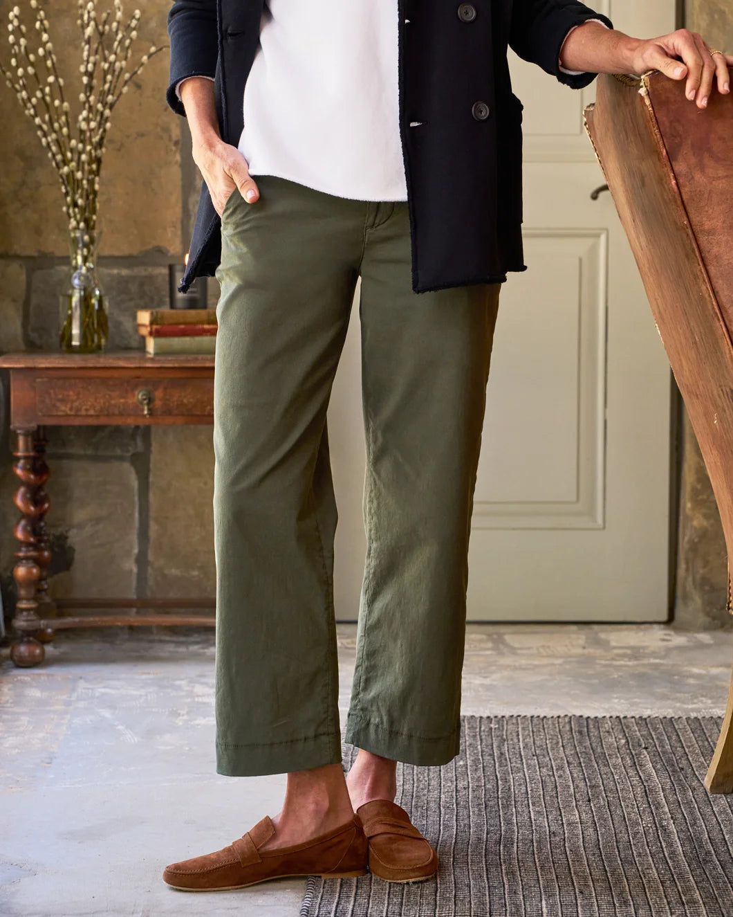 FRANK AND EILEEN westport pant green on figure front