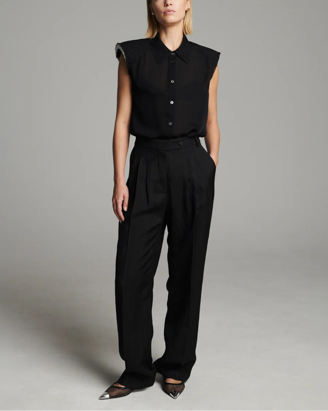 FRENKEN Shoudlered Silk Shirt Black on figure front