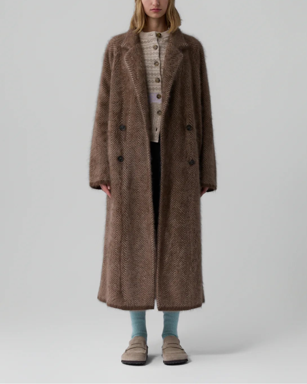 GUEST IN RESIDENCE grizzly double breasted coat chestnut on figure front