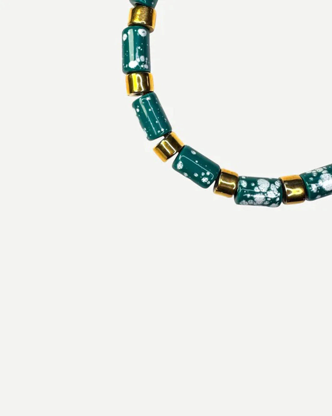 HER NEW TRIBE Melt & Karat Candy Bead Five Necklace front detail