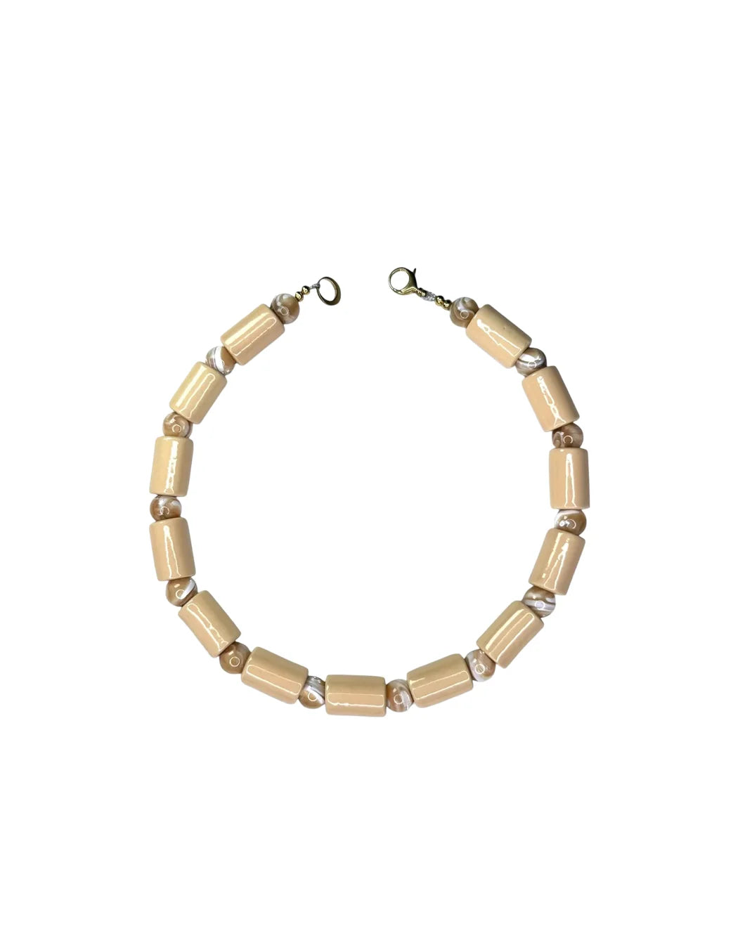 HER NEW TRIBE crepe and conch mother of pearl sundry necklace front isolated