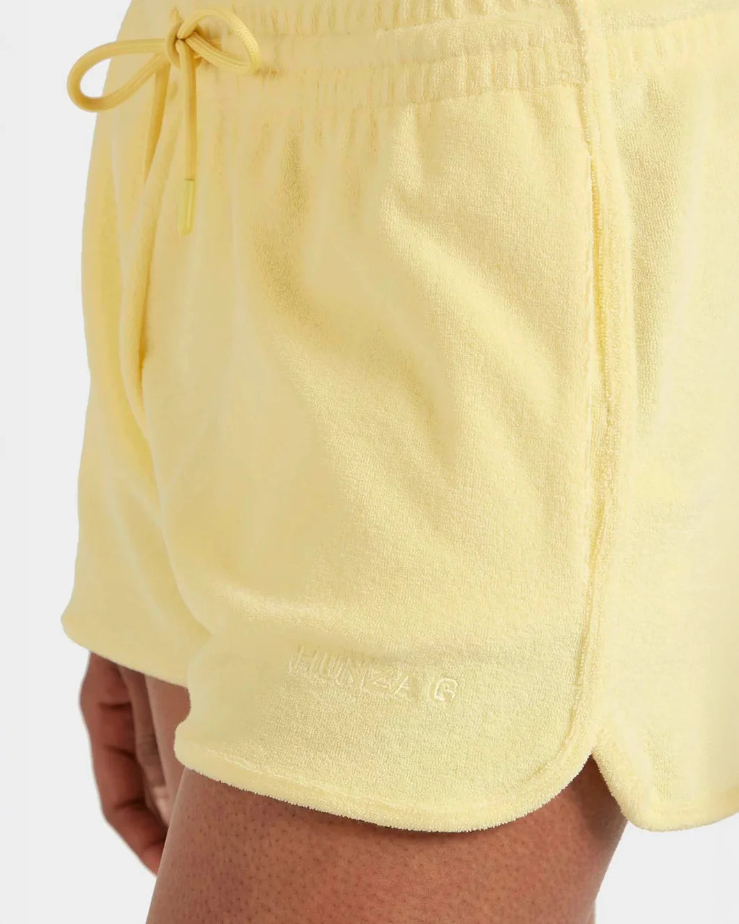HUNZA G Terry Towelling Shorts Butter on figure side detail