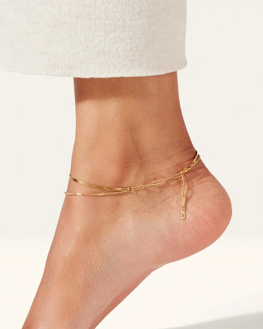 JENNY BIRD Surfside anklet gold on figure back