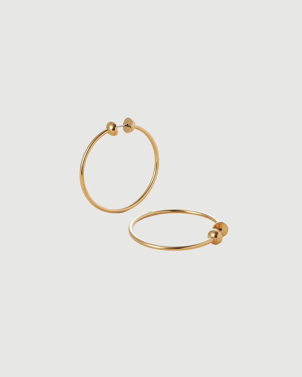 JENNY BIRD icon hoops small gold front isolated