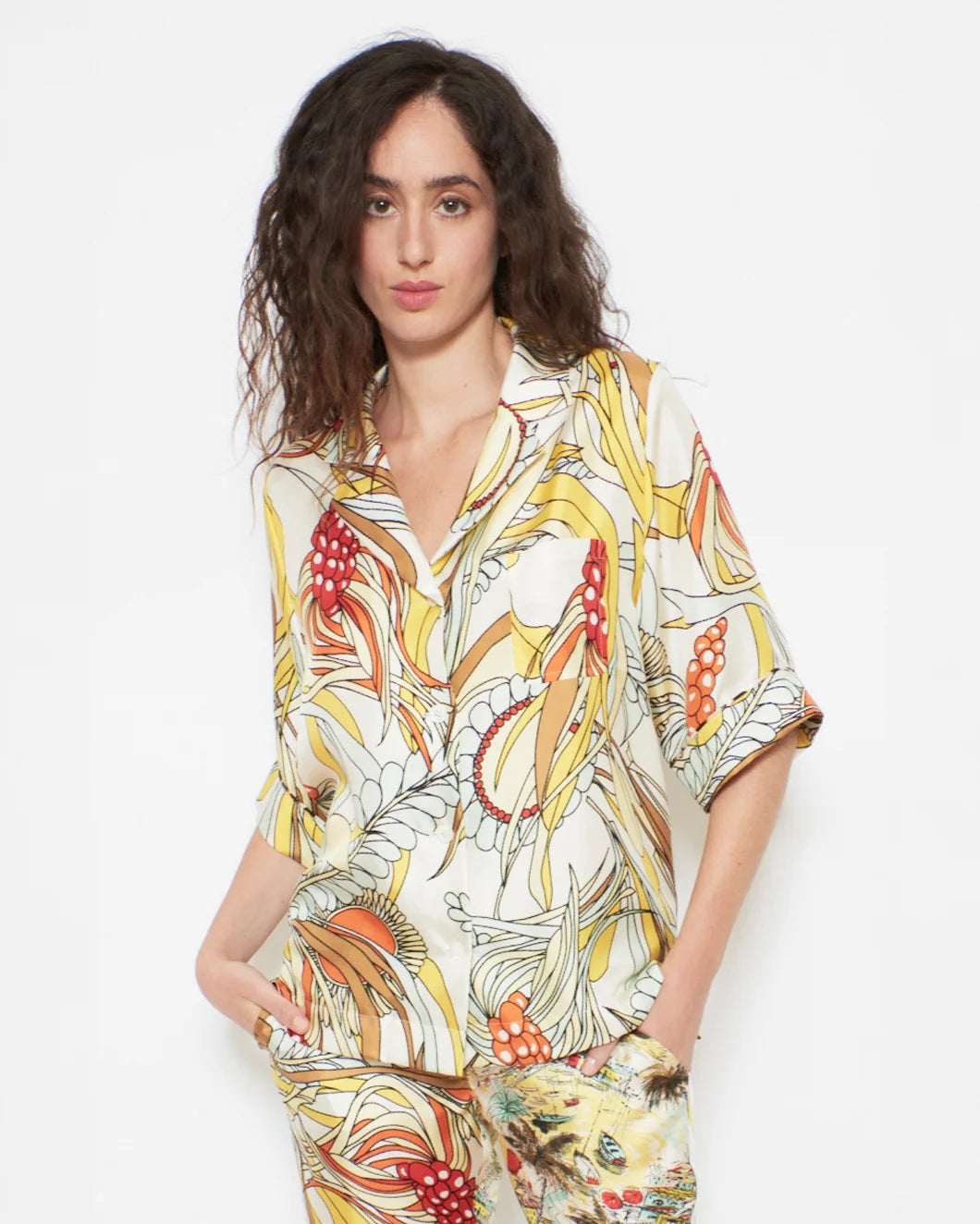 LA PRESTIC OUISTON Hawai shirt on figure front