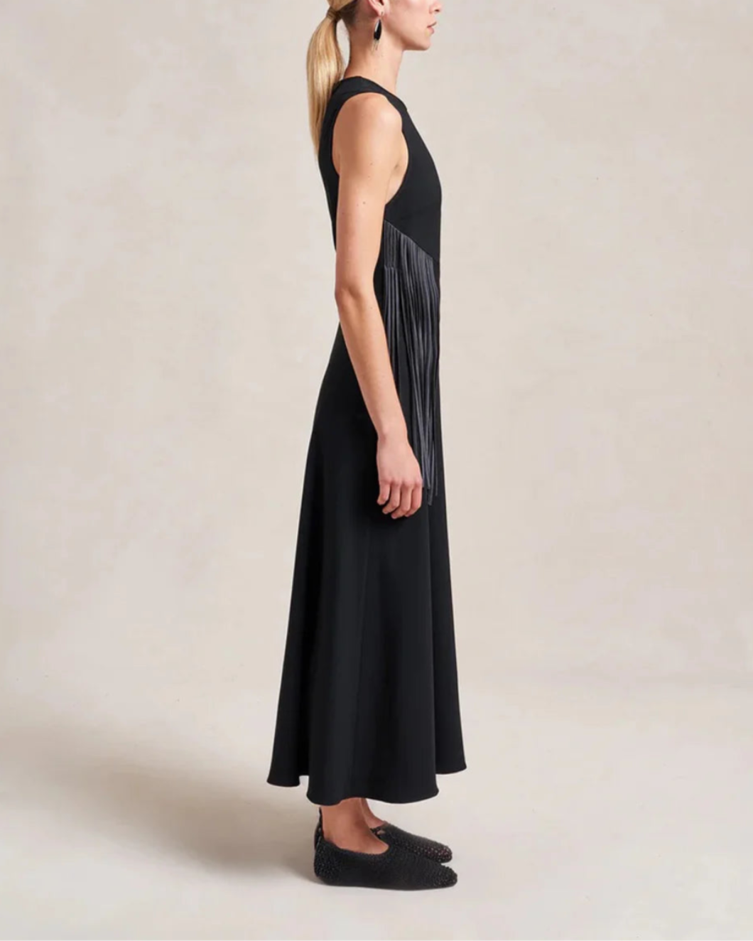 LALIGNE Ilirjana Dress black on figure side