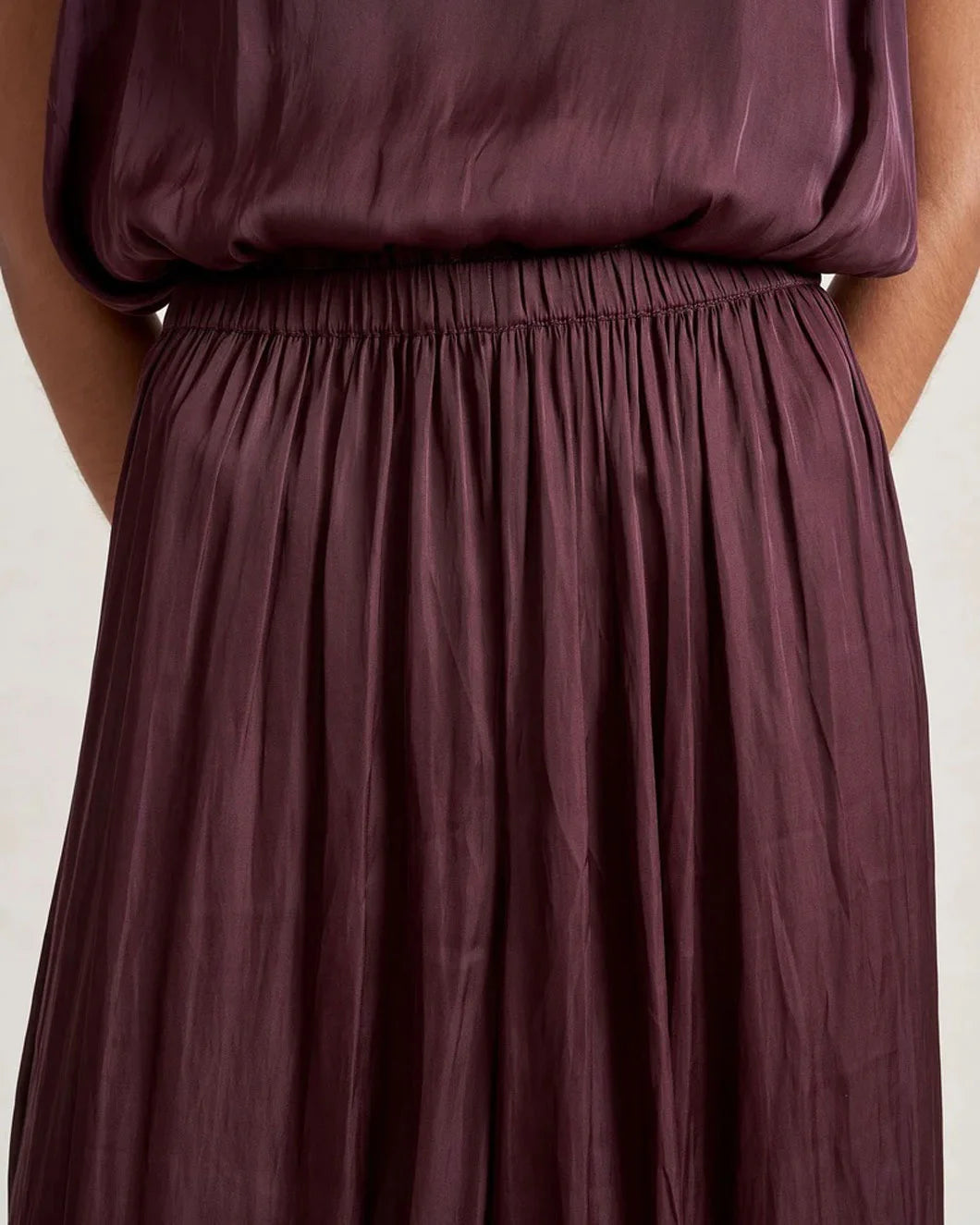 LA LIGNE Fleur Pant Port on figure front detail