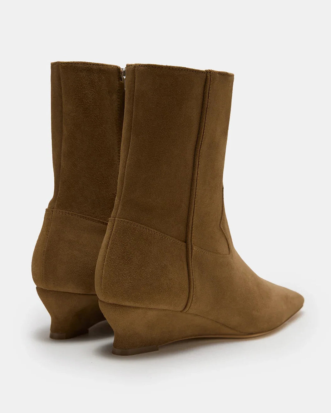 LE MONDE BERYL Camille boot taupe back