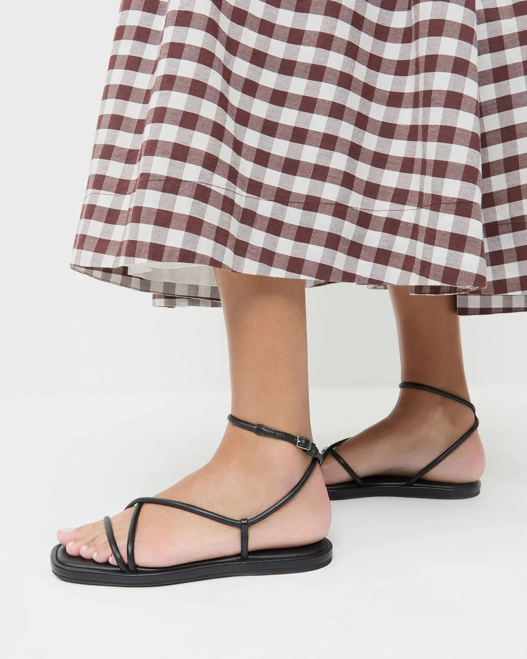 LOEFFLER RANDALL Noor Sandal black on figure front