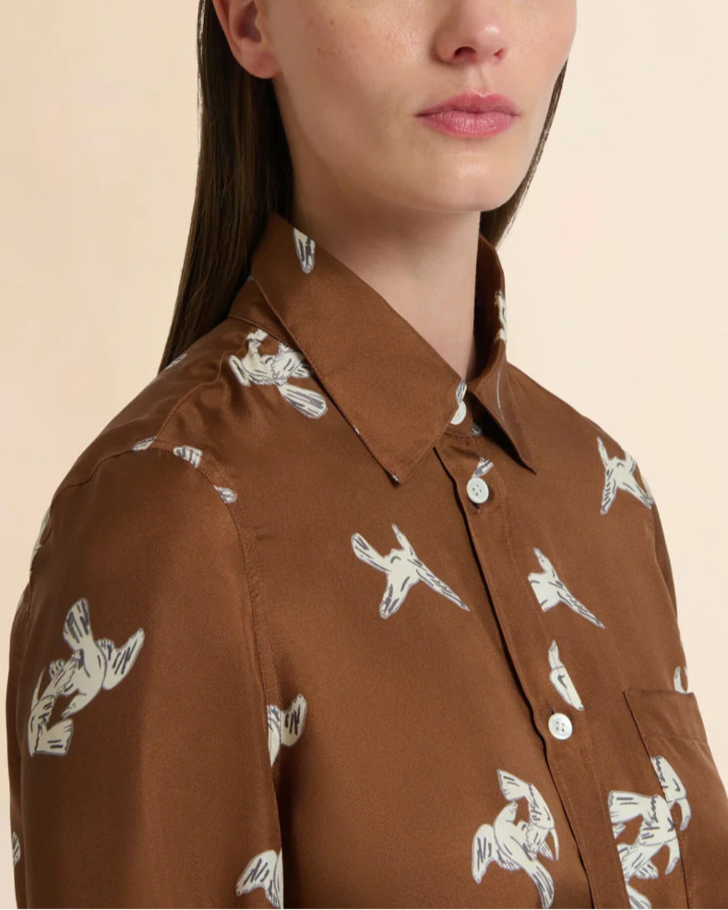 MARNI ravens silk twill printed blouse on figure front detail