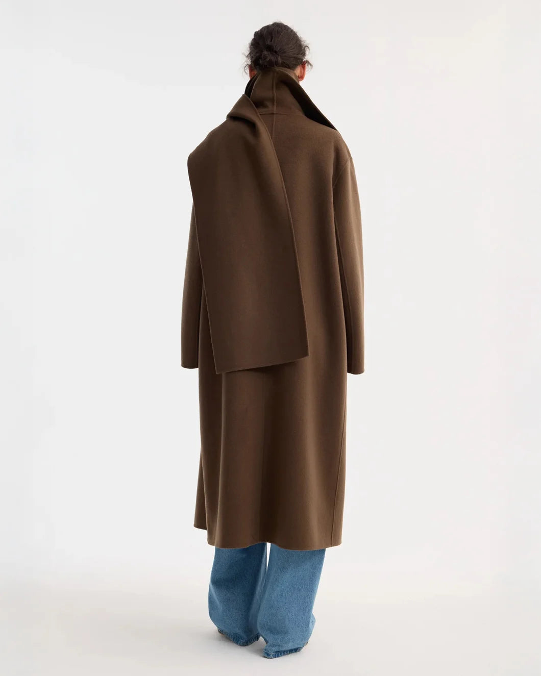 ROHE signatured double faced scarf coat taupe on figure back