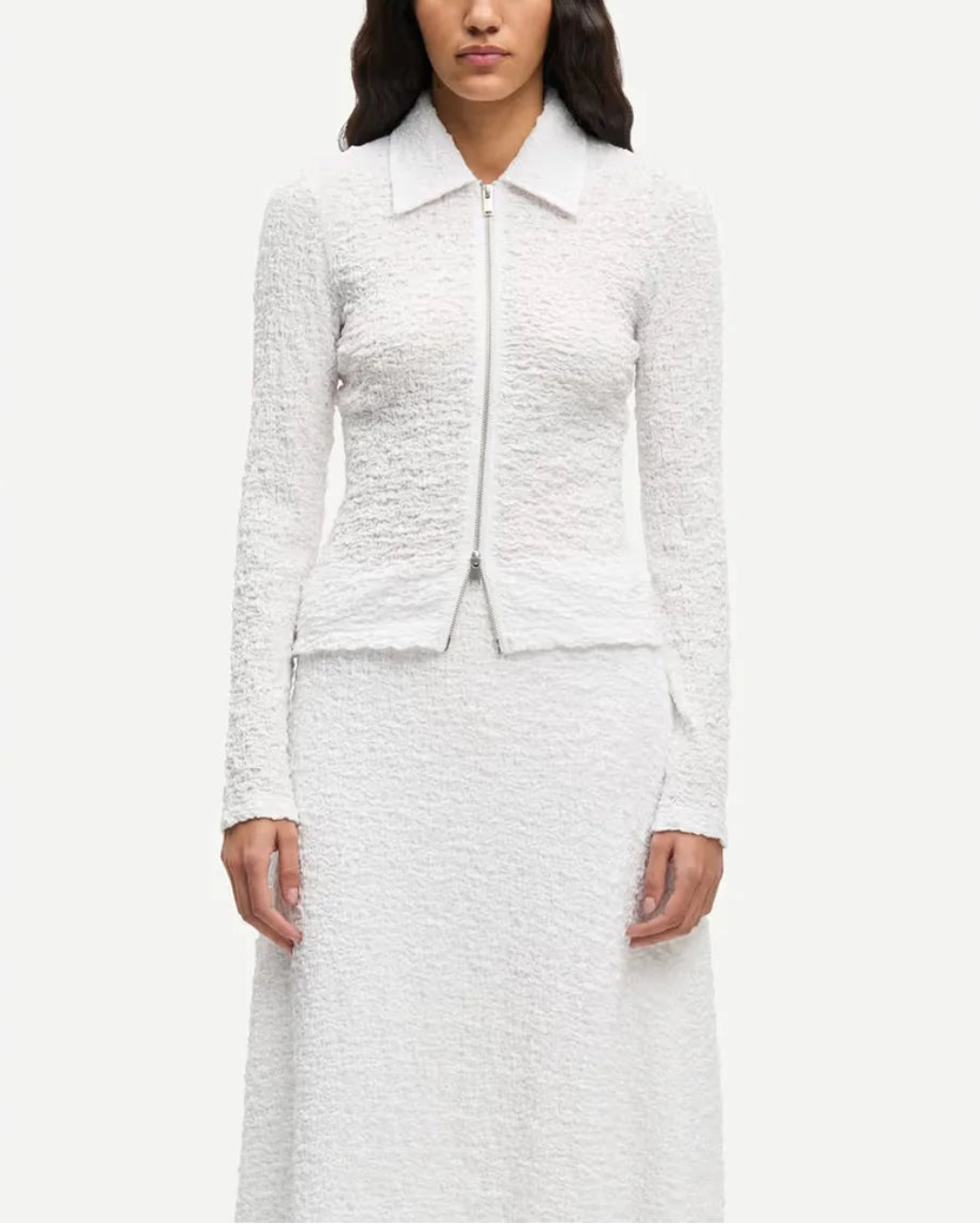  SAMSOE SAMSOE Sadaisy Zip Blouse white on figure front 1