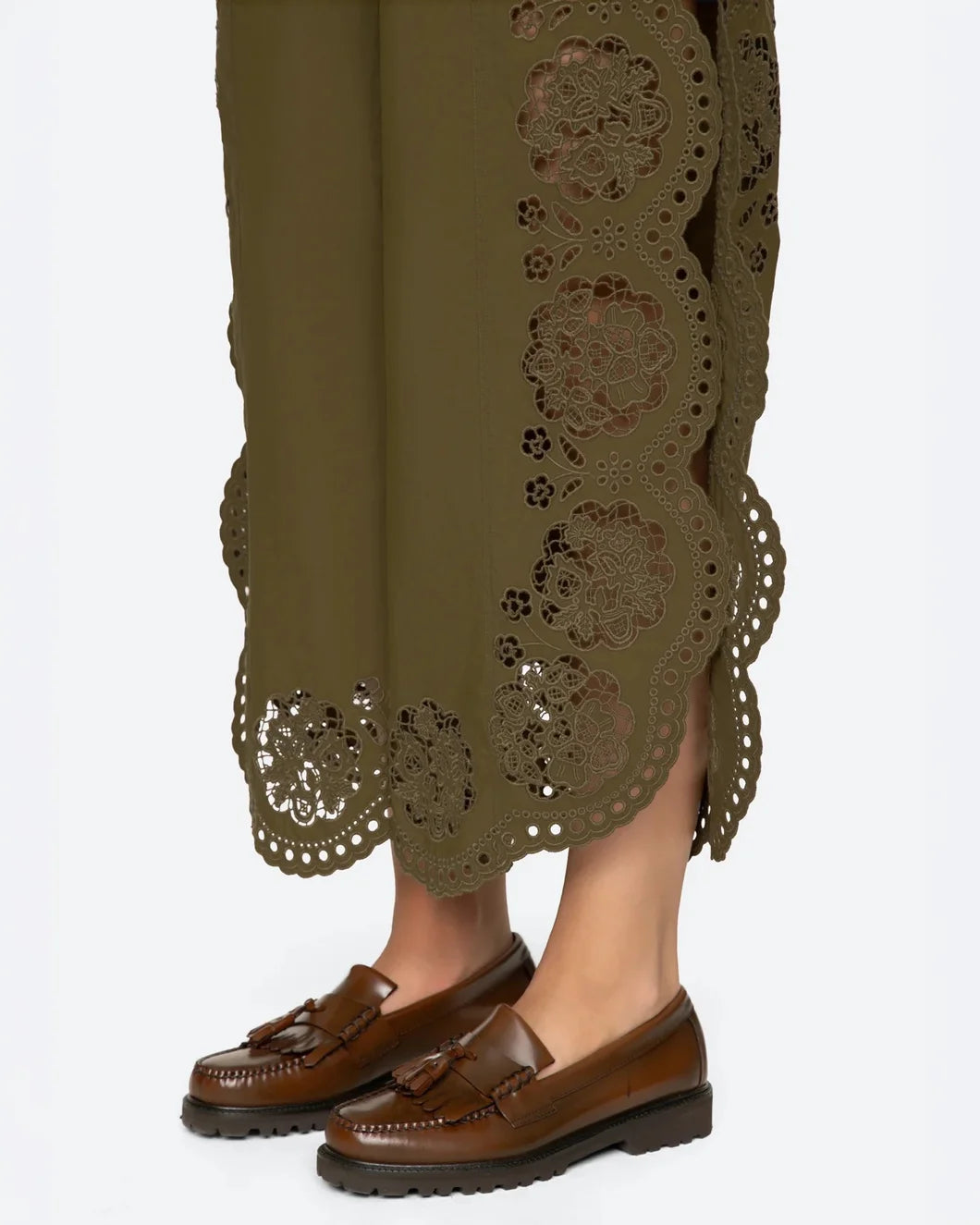 SEA NY Vittoria Pant on figure side detail
