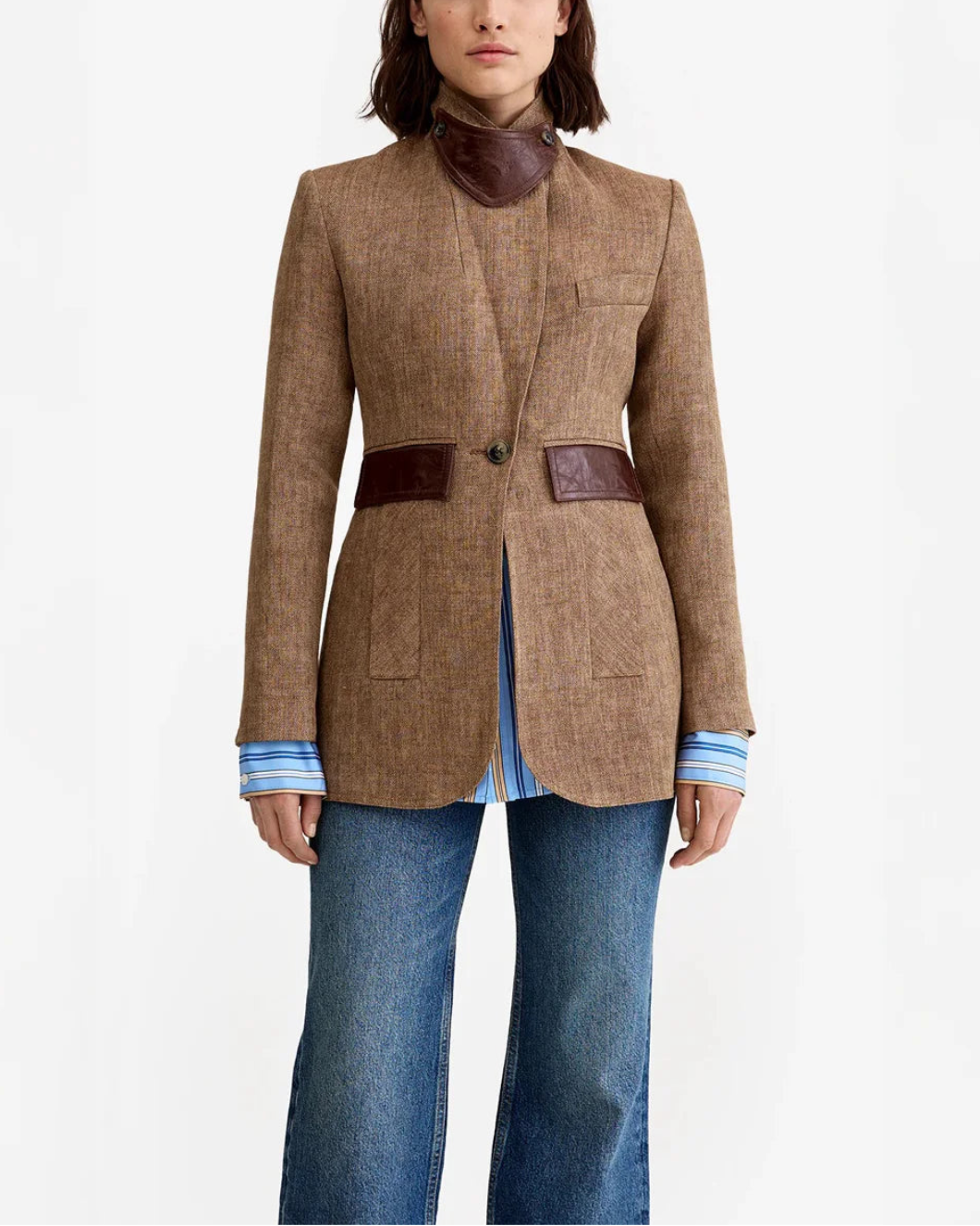 SMYTHE tailored boyfriend blazer burlap on figure front