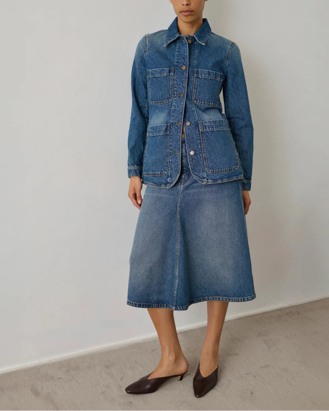 SOEUR Garry Cotton Denim Jacket blue on figure front