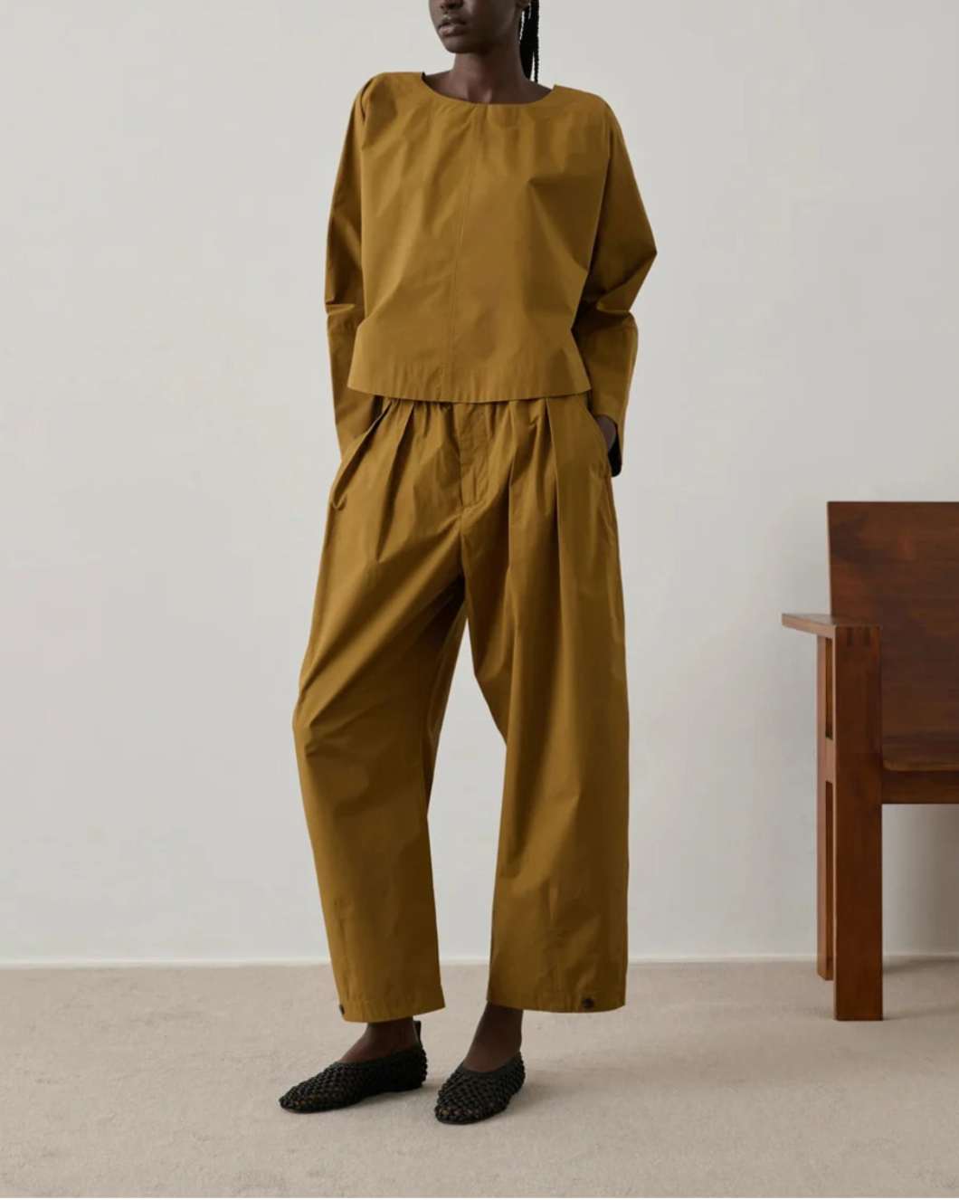 SOEUR elasticated vernon trousers carmel on figure front 1
