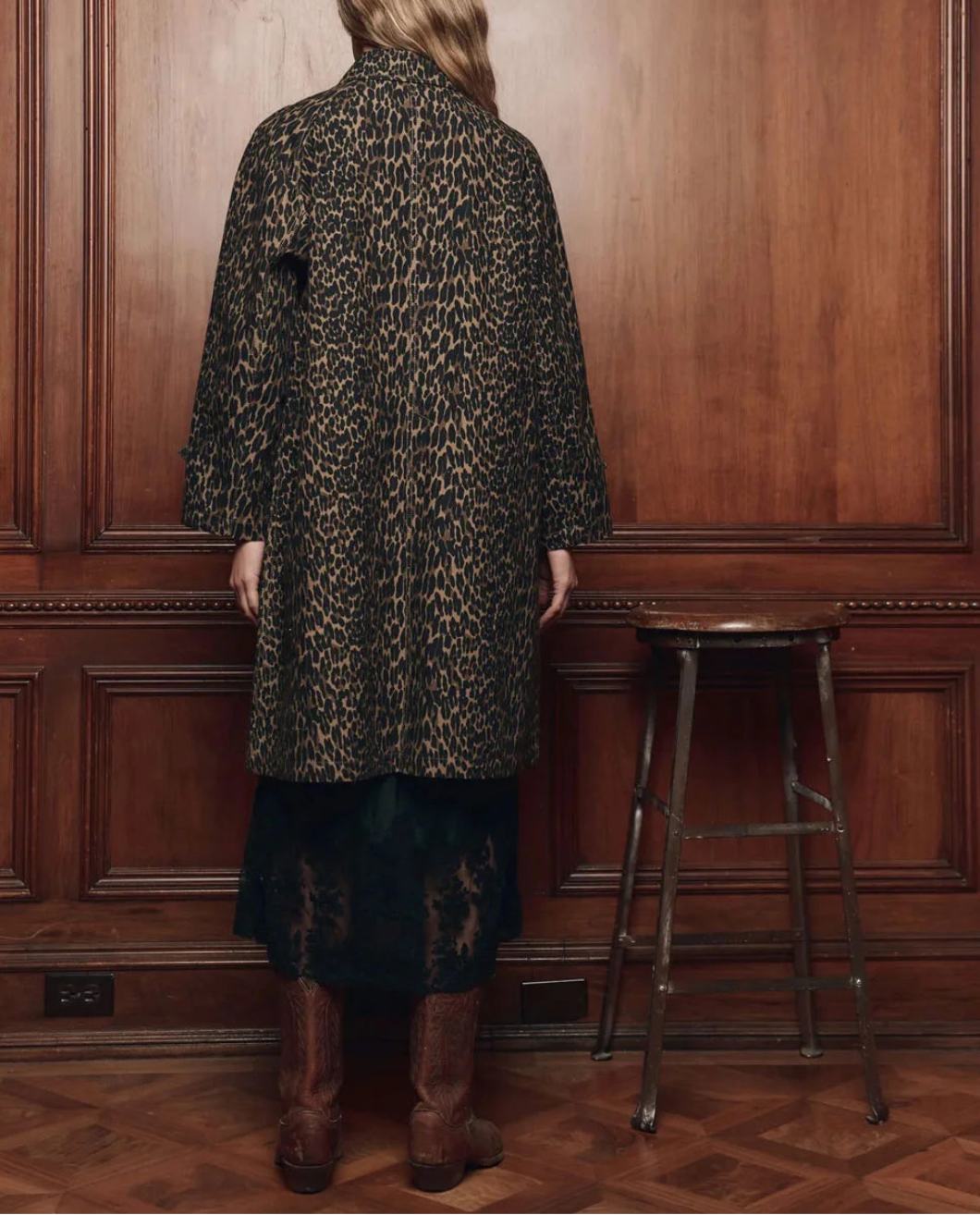 THE GREAT The trench coat dark leopard on figure back
