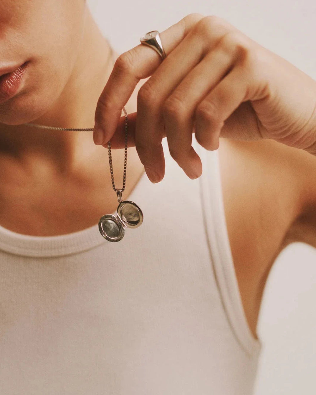 THEIR sutton oval locket silver on figure