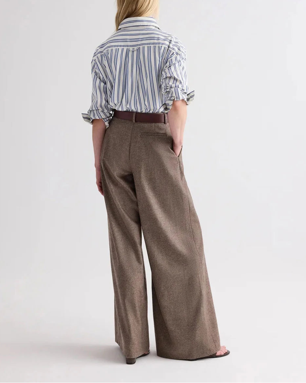 TWP Avery Pant Pinecone brown on figure back