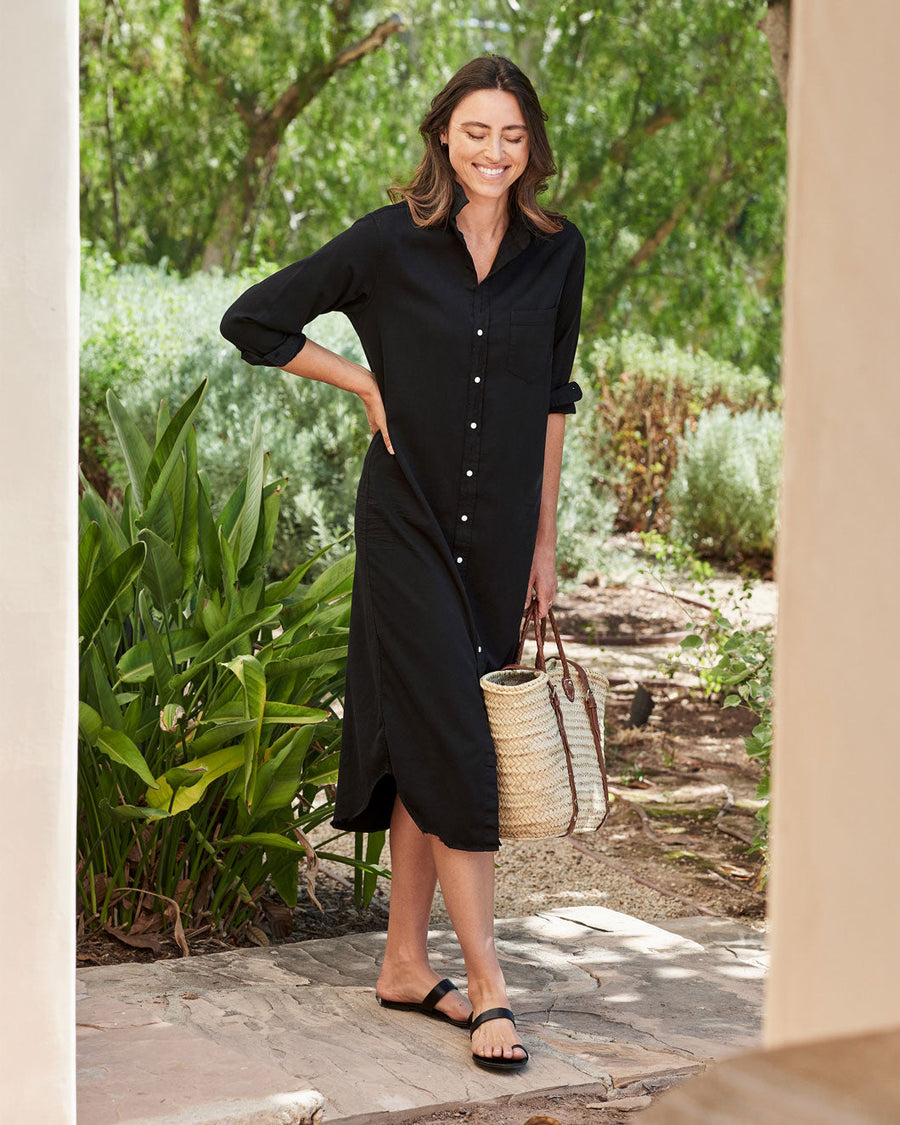frank and eileen Rory Maxi Shirtdress Blackout on figure front