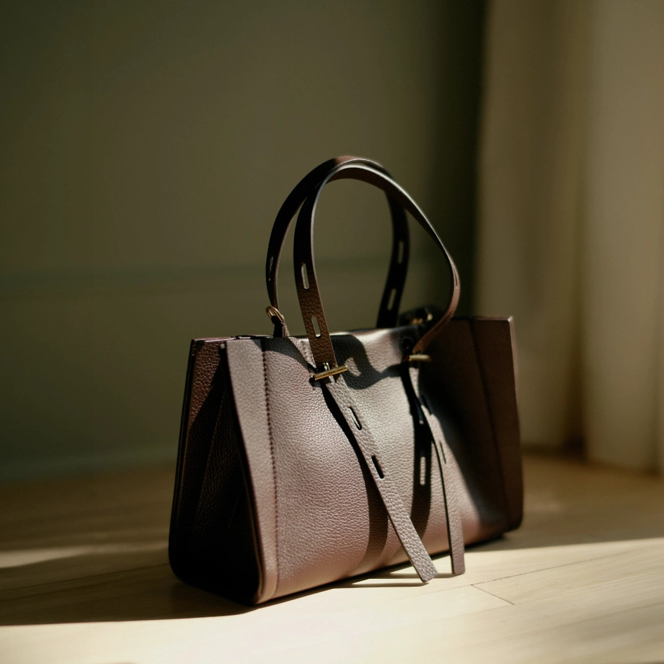 classic designer travel bag