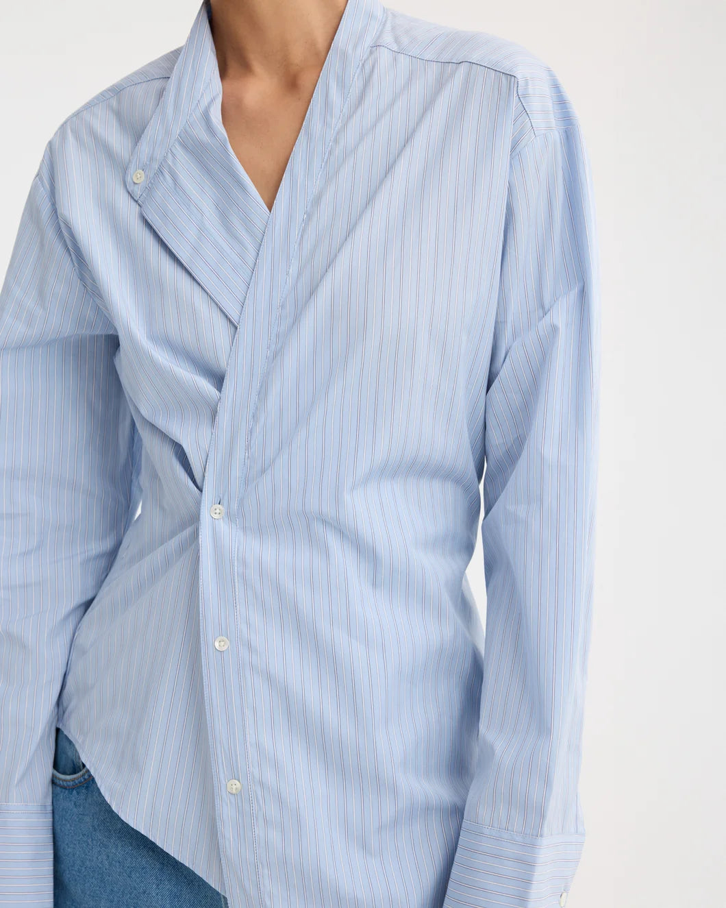 rohe overlap striped shirt fine blue stripe front detail