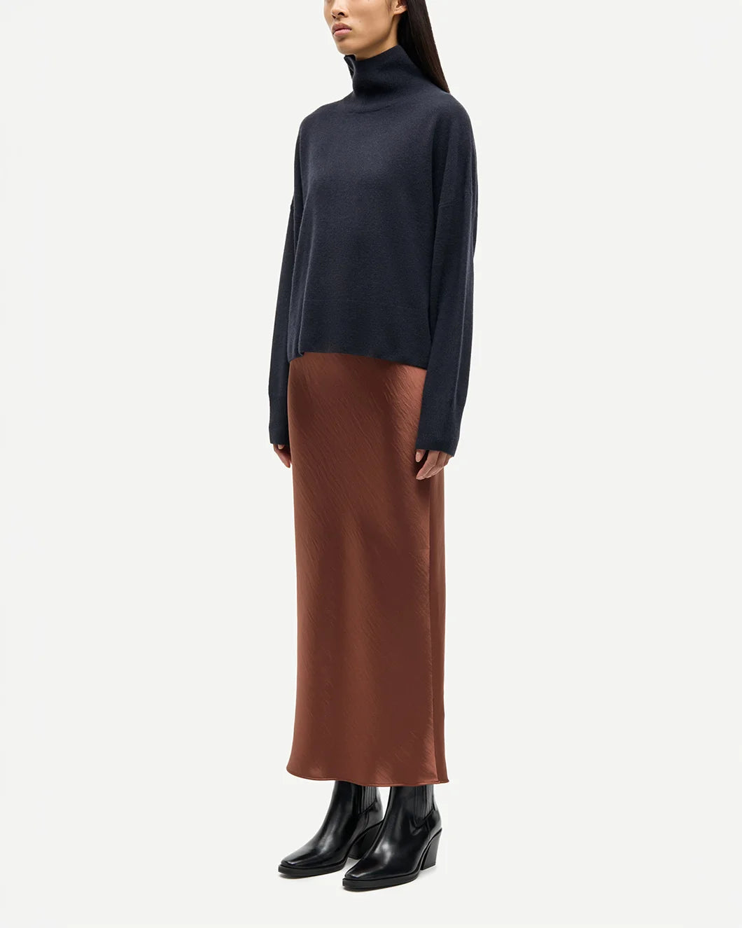 Samsoe Samsoe saagneta long skirt tortoise shell brown on figure side