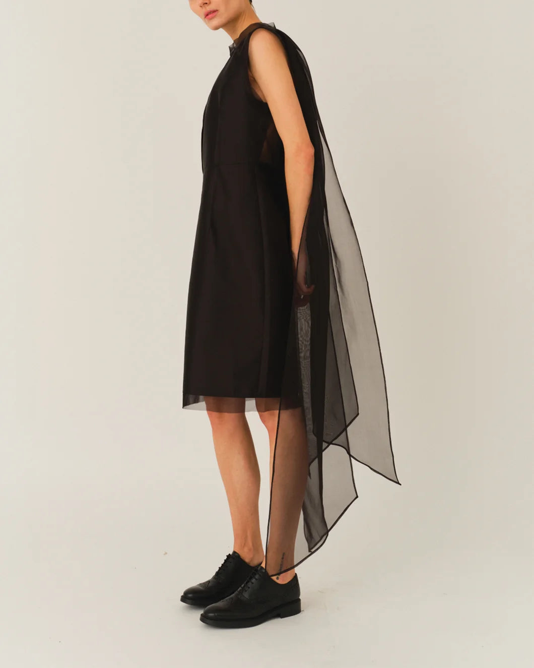 THE GARMENT vivaldi shift dress black on figure side