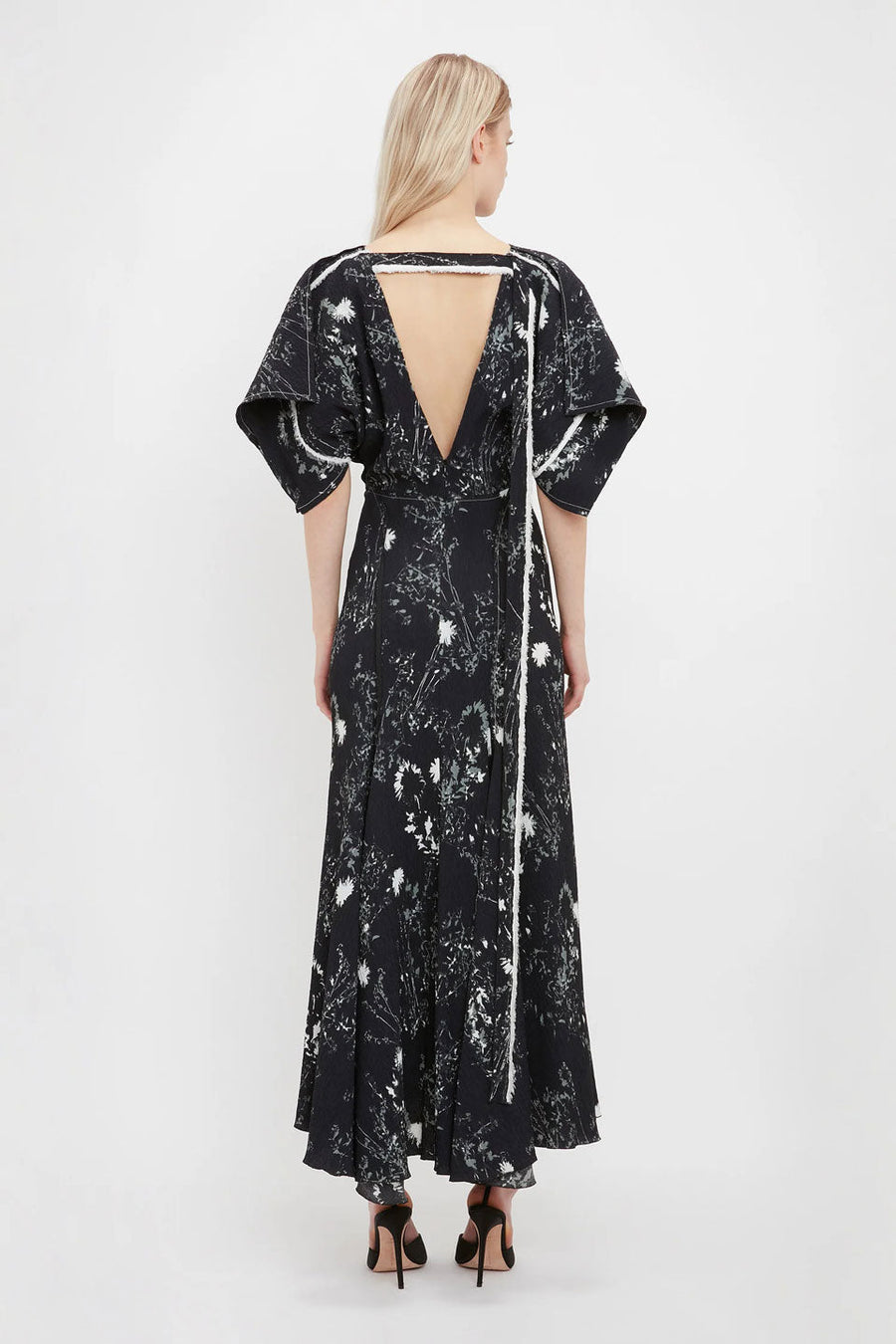 victoria beckham kimono sleeve printed dress in black figure back